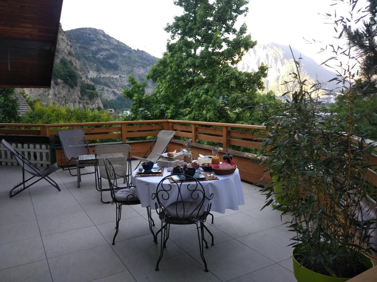 Bed and breakfast La Marmotte de la Tour Extérieur photo